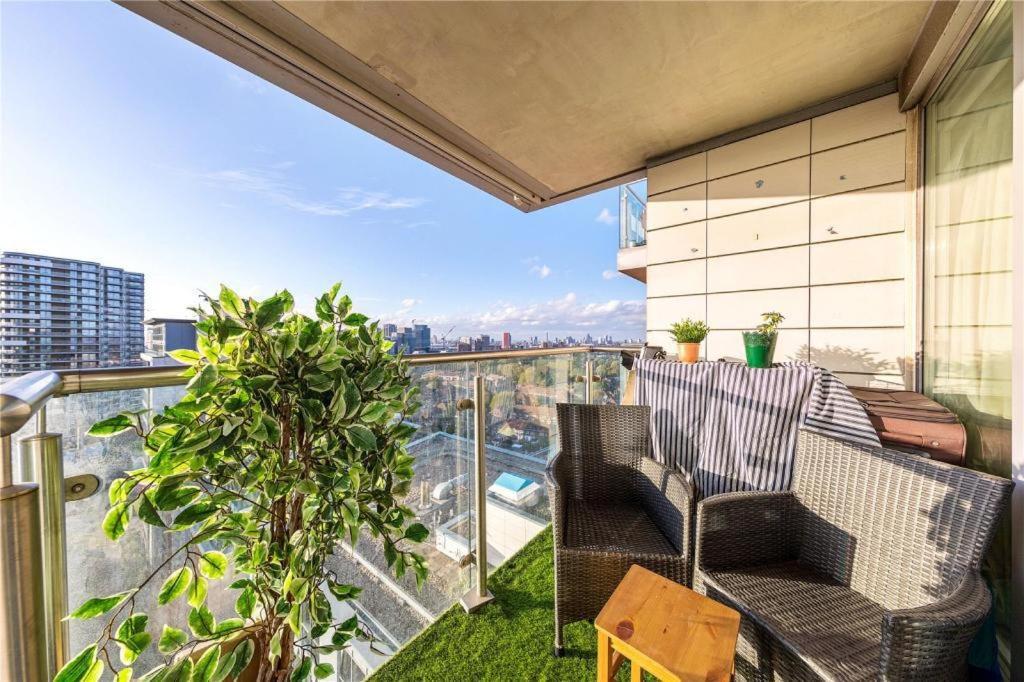 Two Bedroom Apartment - London Excel Stays Luaran gambar