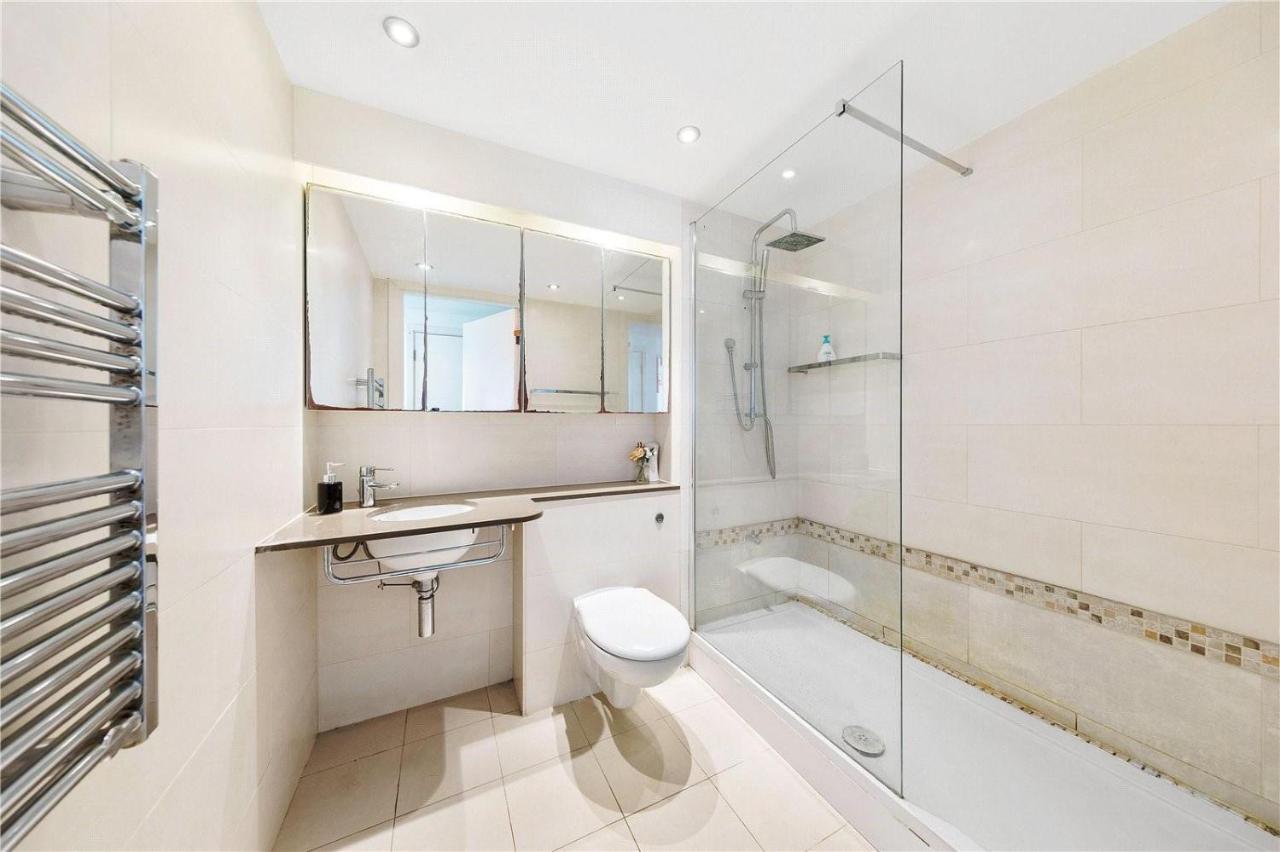 Two Bedroom Apartment - London Excel Stays Luaran gambar